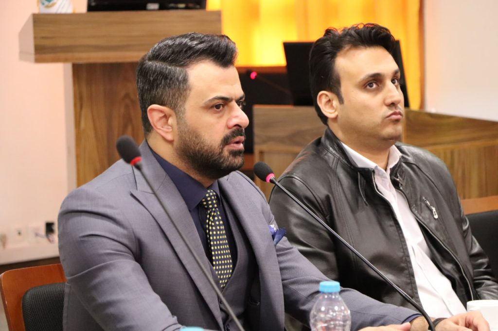 بررسی سطوح رهبری