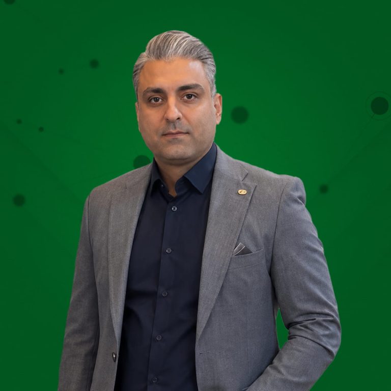 وحید احمدی